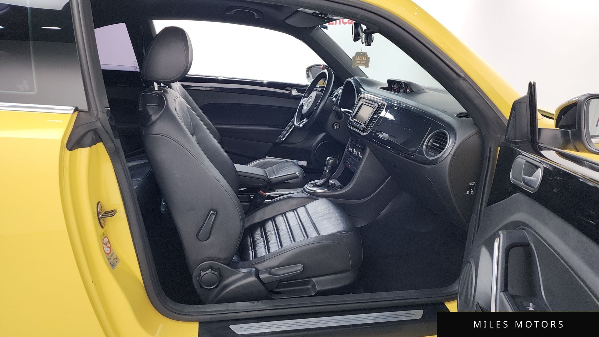Volkswagen Beetle 2013 — миниатюра 11