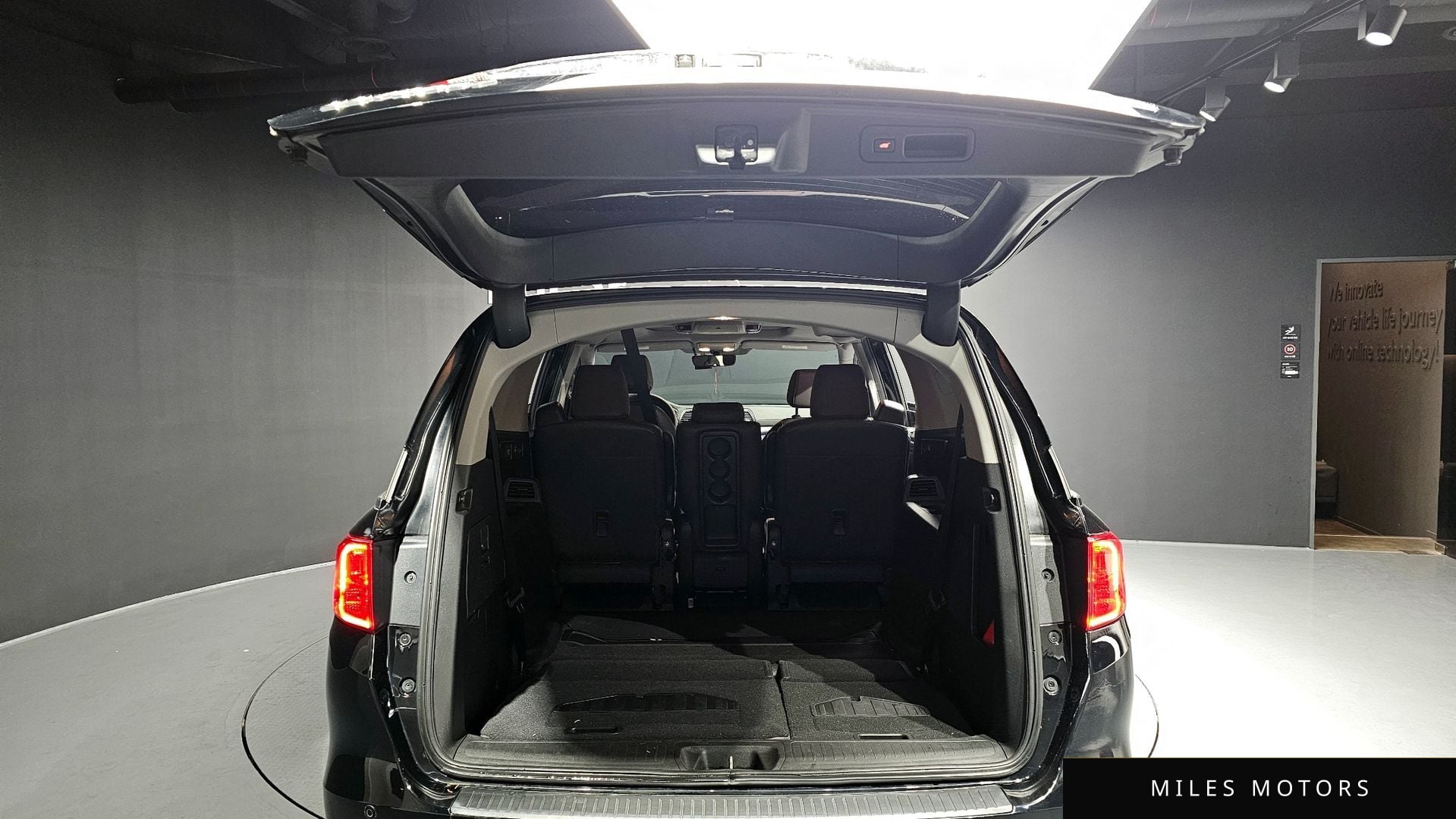 Honda Odyssey 2018 — миниатюра 20