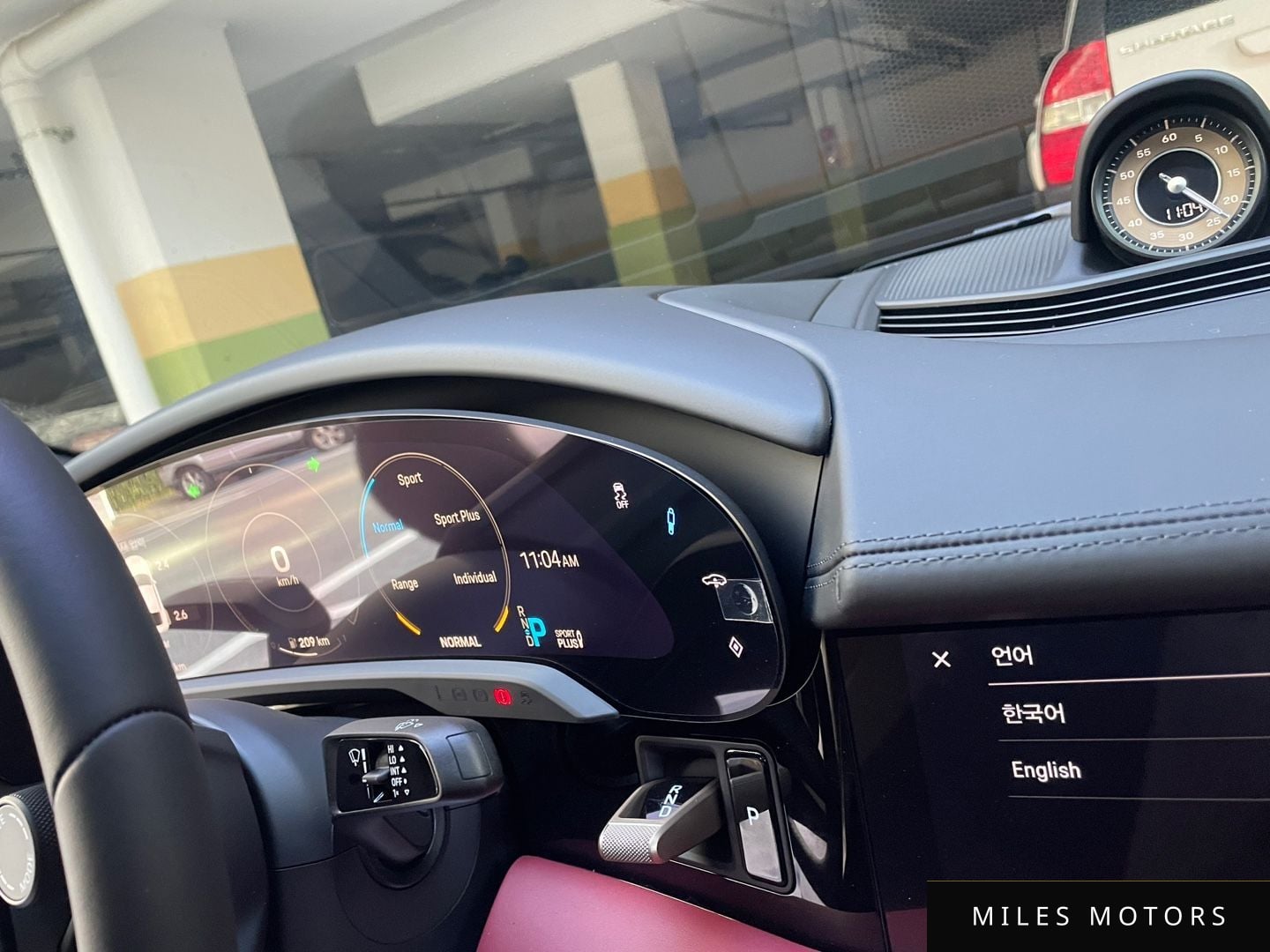 Porsche 타이칸 2023 — миниатюра 12