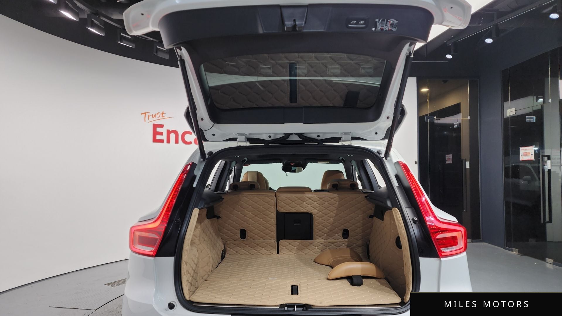 Volvo XC40 2021 — миниатюра 20