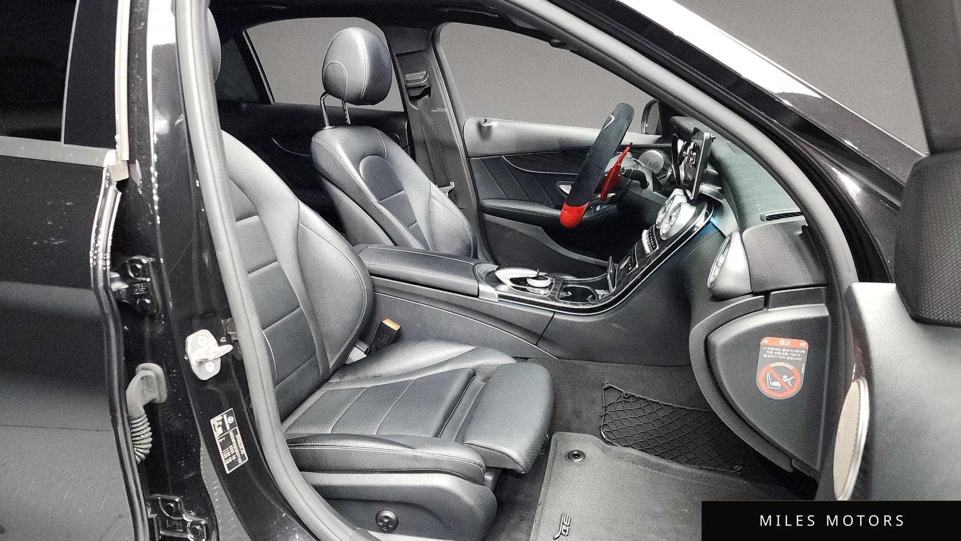 Mercedes-Benz C-Class W205 2018 — миниатюра 11
