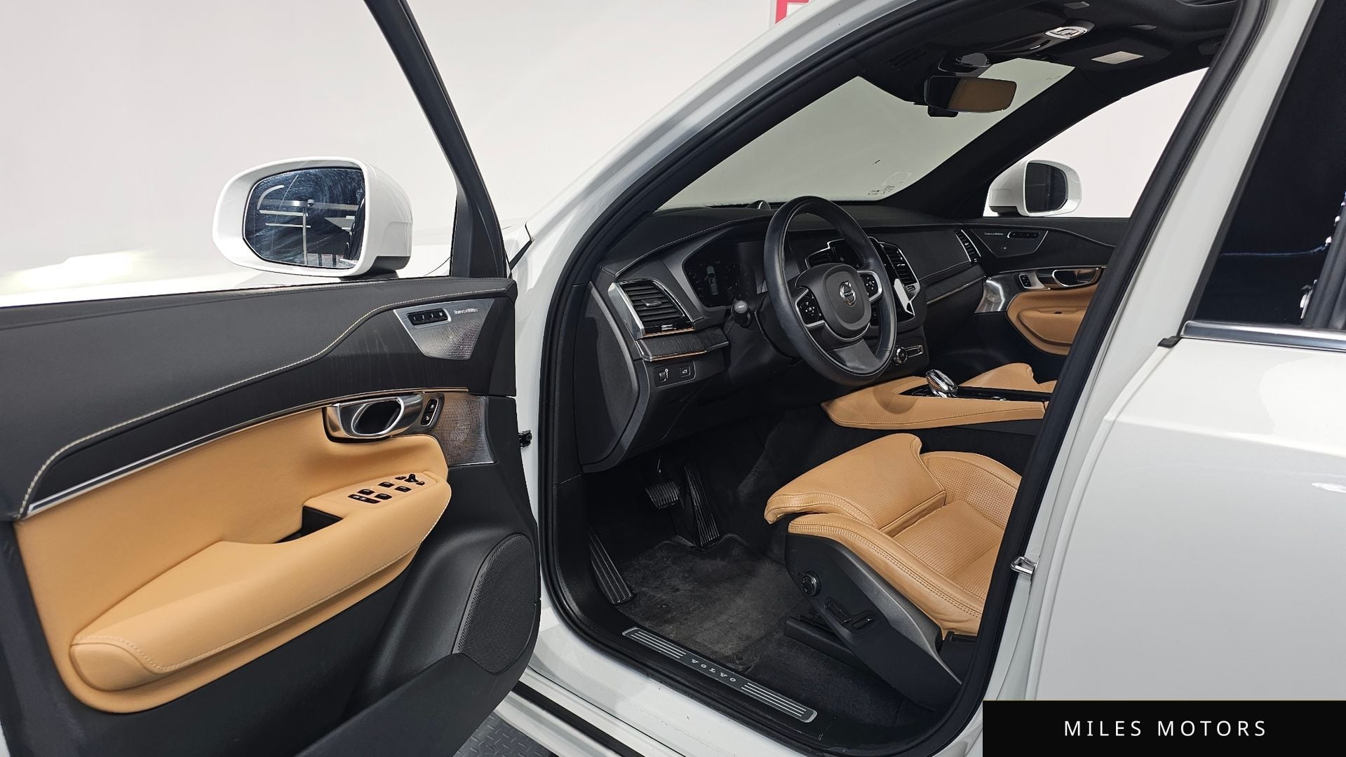 Volvo XC90 2022 — миниатюра 10