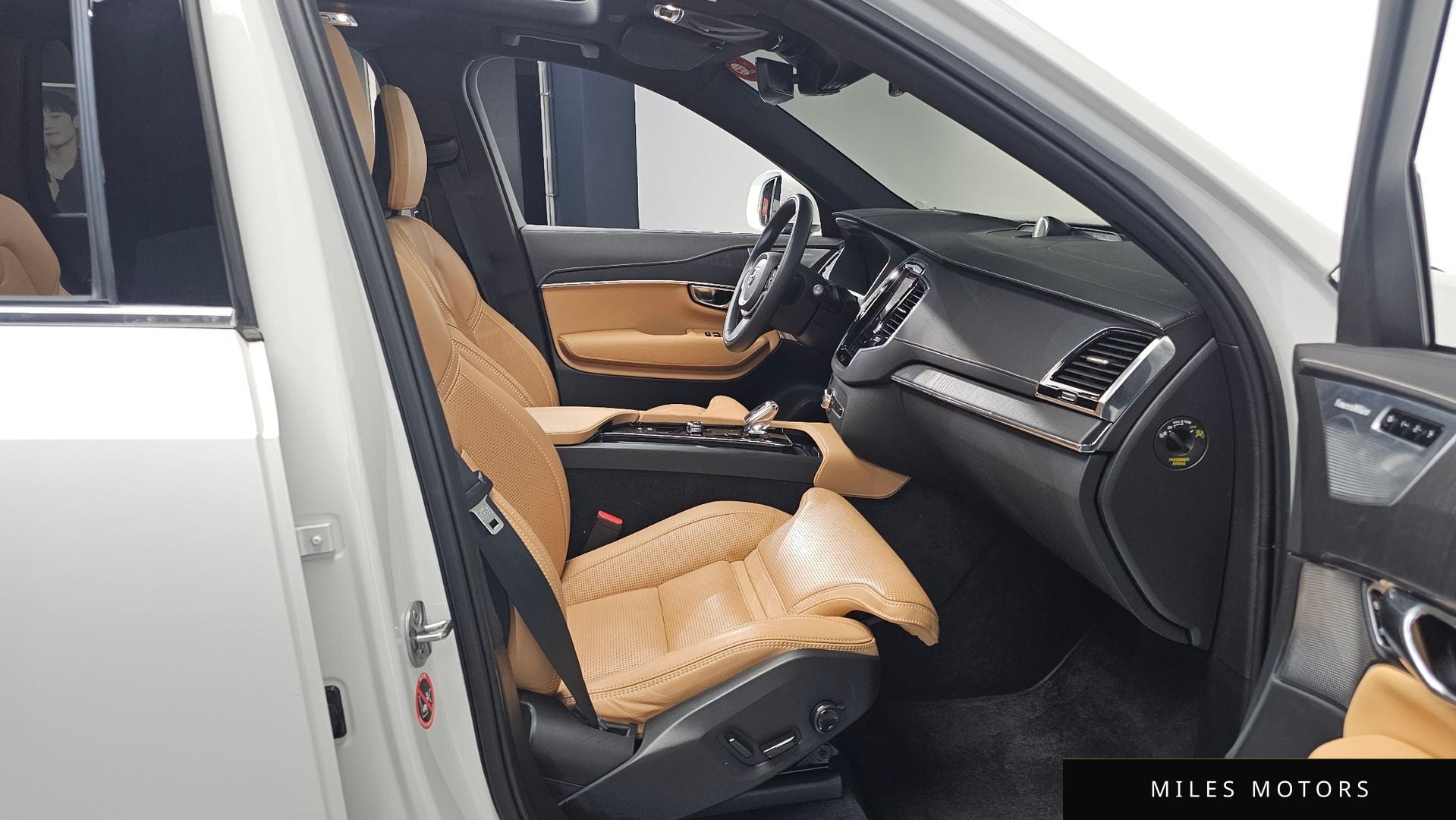 Volvo XC90 2022 — миниатюра 11