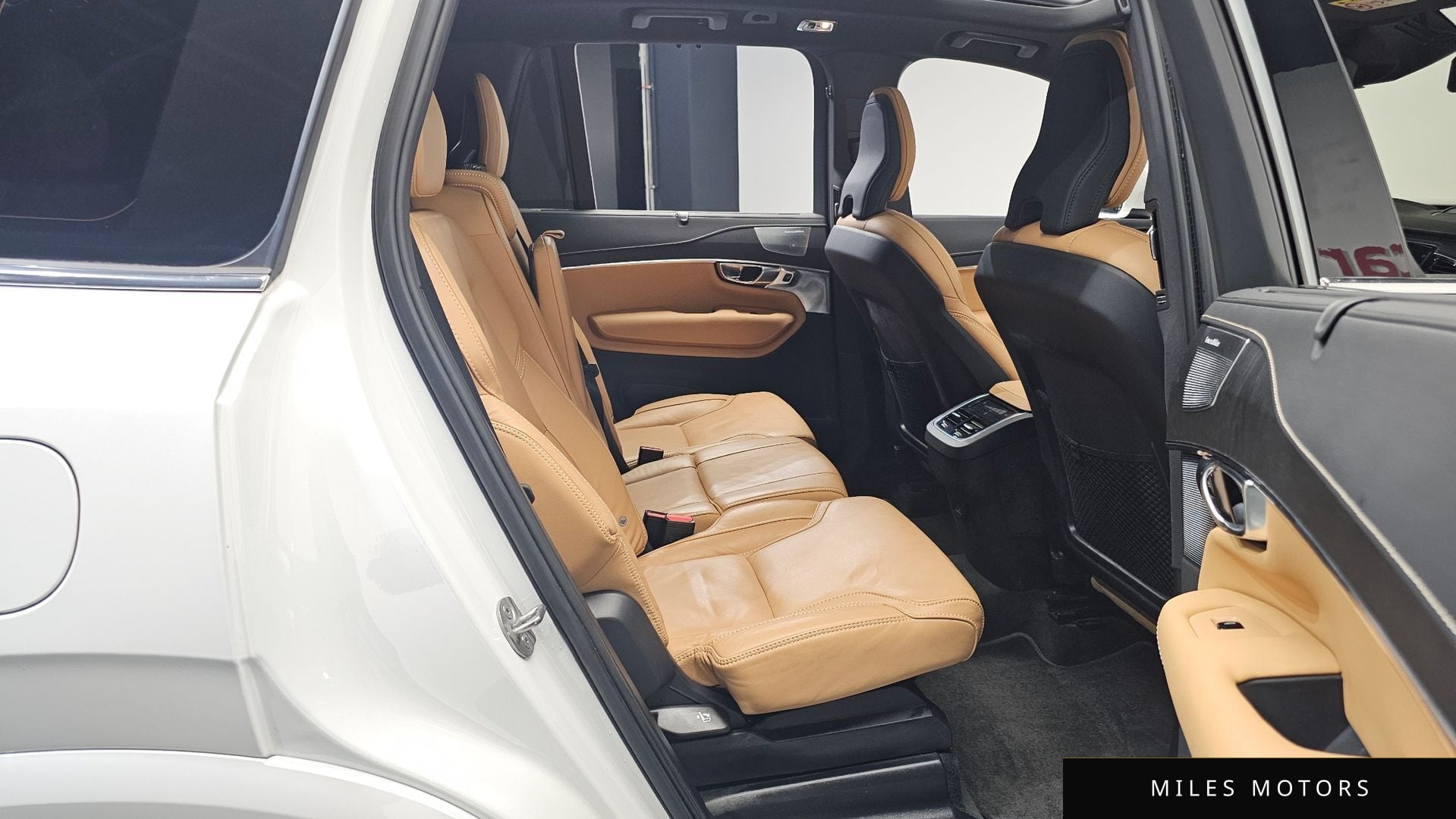 Volvo XC90 2022 — миниатюра 12