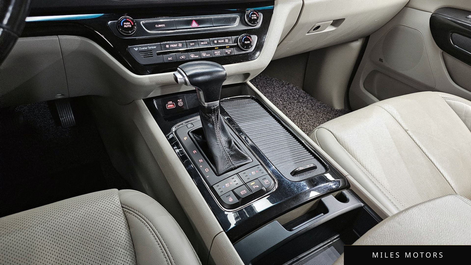 Kia Canival 2017 — миниатюра 9