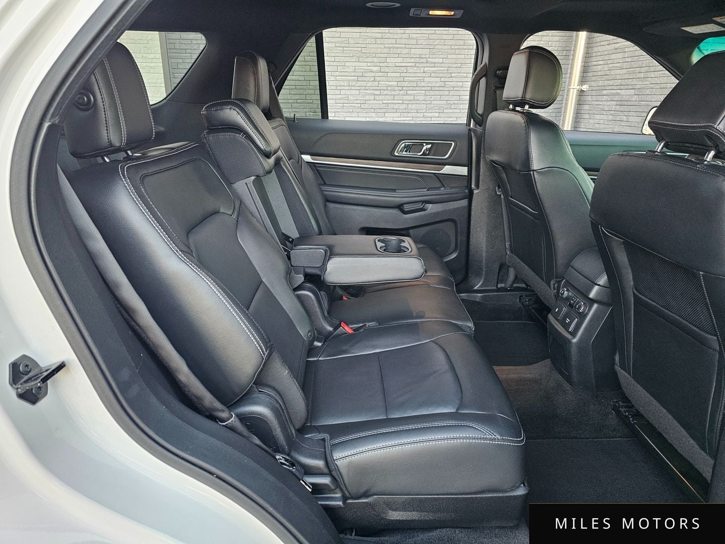 Ford Explorer 2016 — миниатюра 6