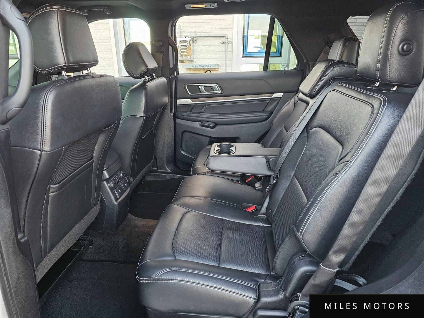 Ford Explorer 2016 — миниатюра 12