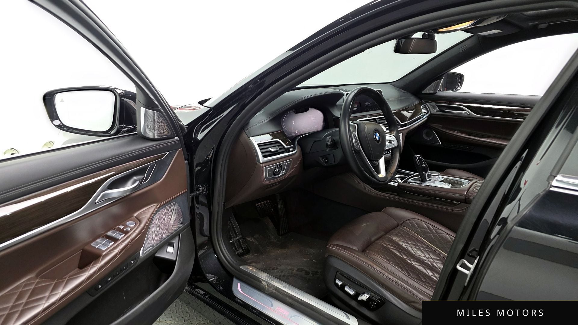 BMW 7 Series (G11) 2022 — миниатюра 10