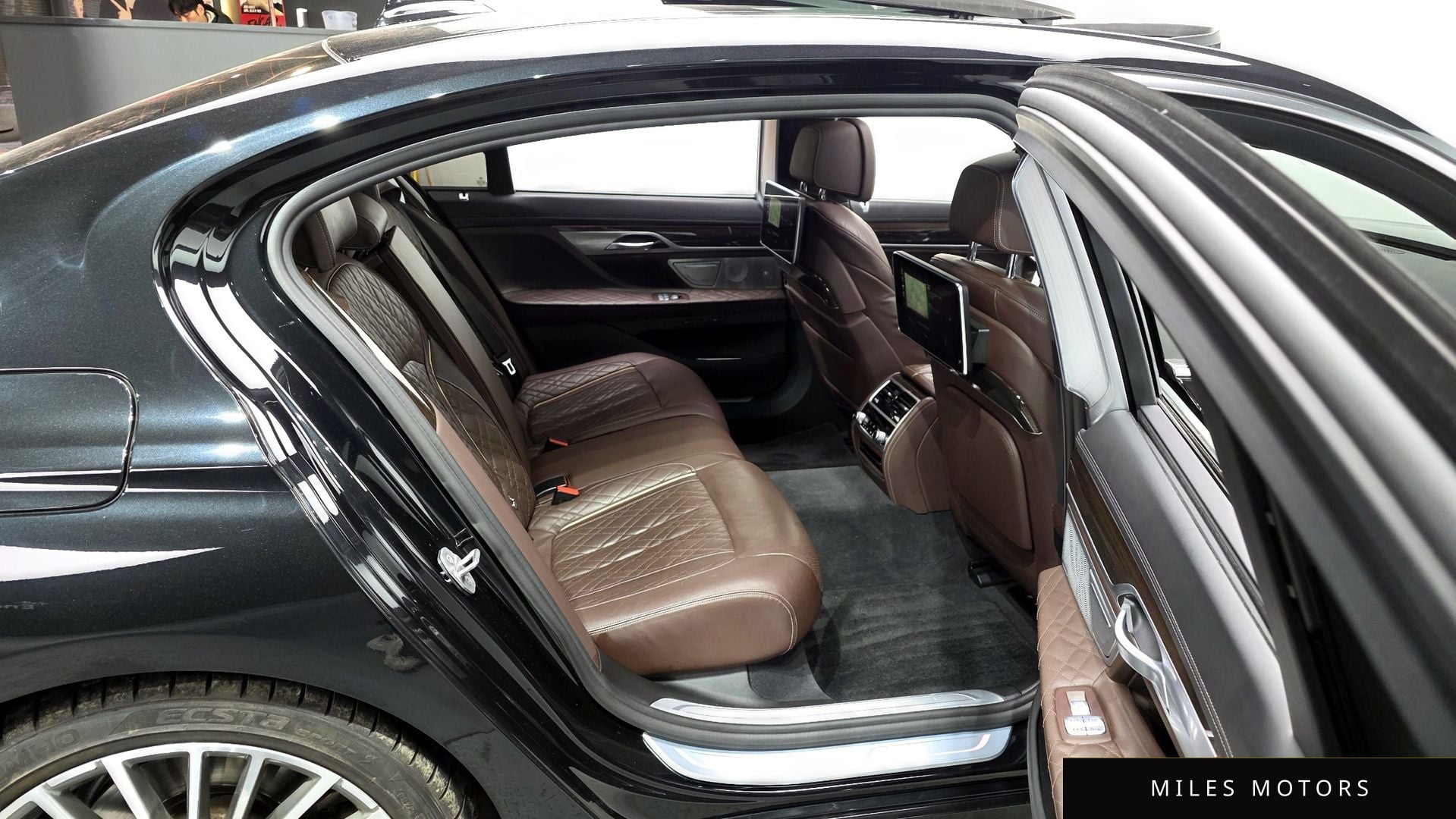 BMW 7 Series (G11) 2022 — миниатюра 12
