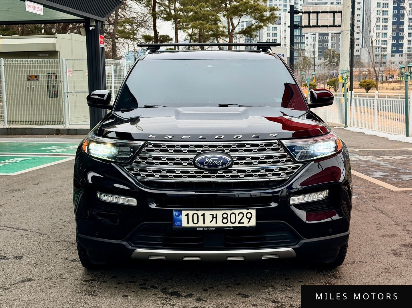 Ford Explorer 2023 — фото 1 из 12