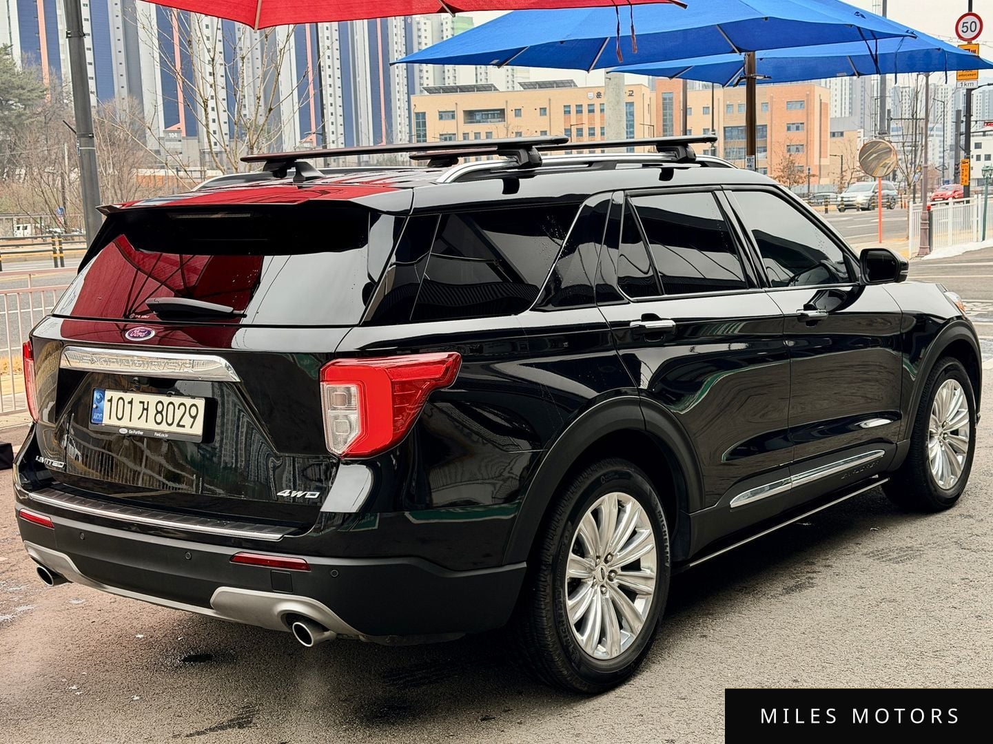 Ford Explorer 2023 — миниатюра 3