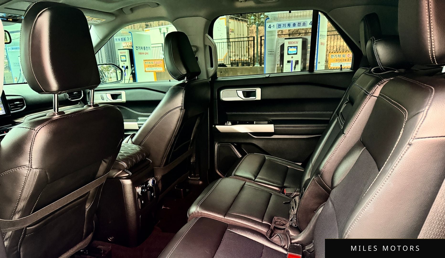 Ford Explorer 2023 — миниатюра 10