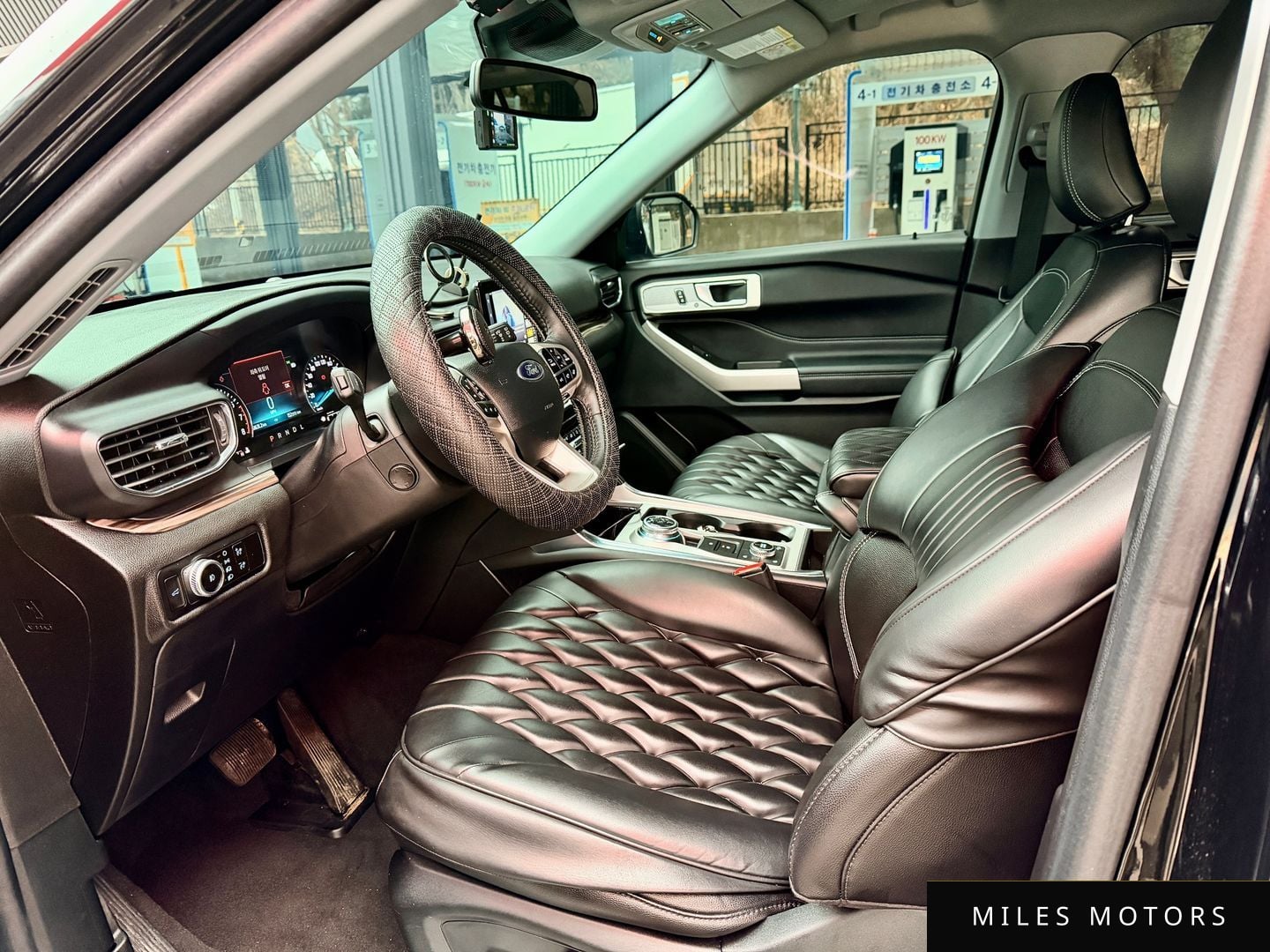 Ford Explorer 2023 — миниатюра 11