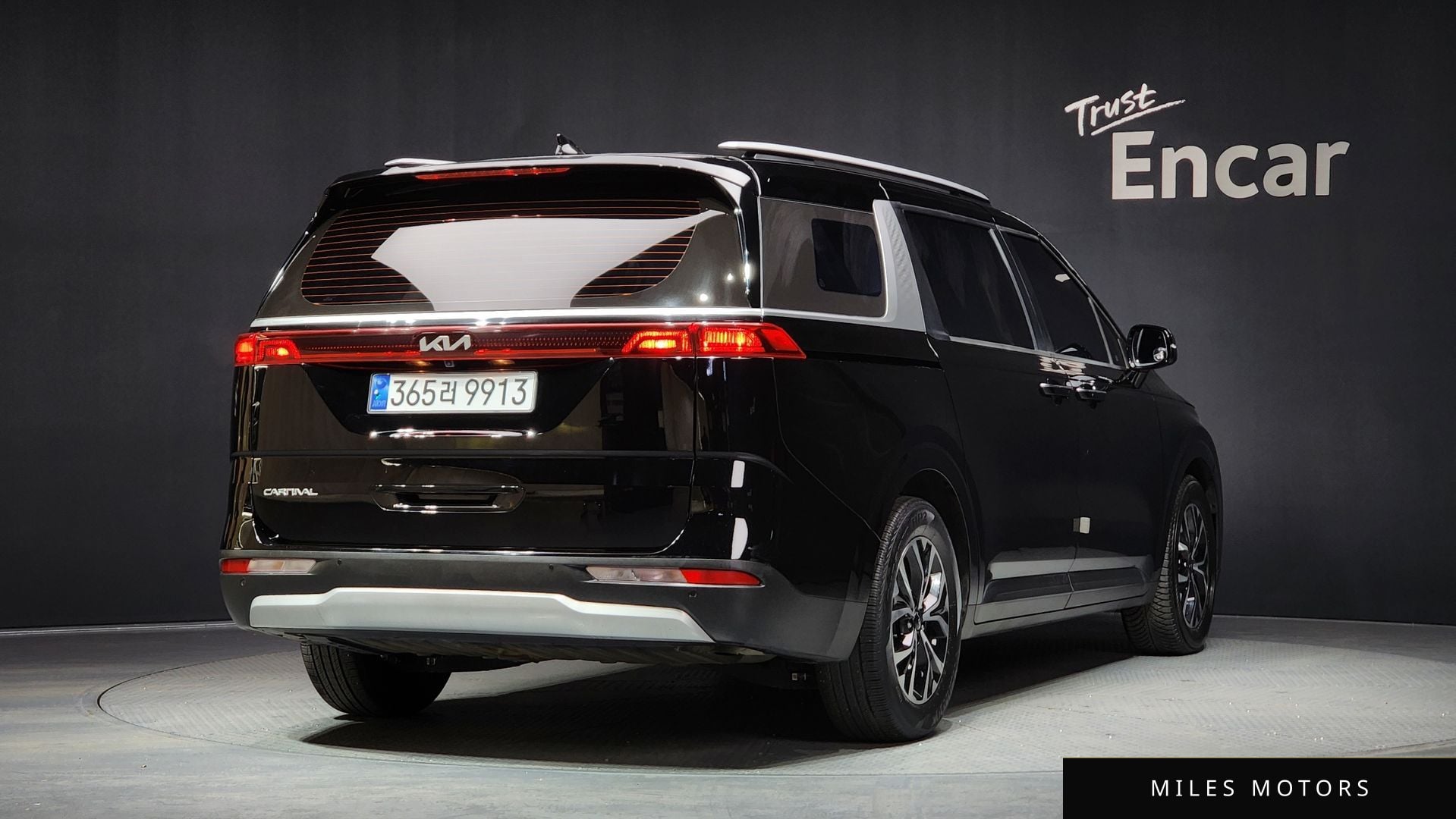 Kia Carnival 2023 — миниатюра 2