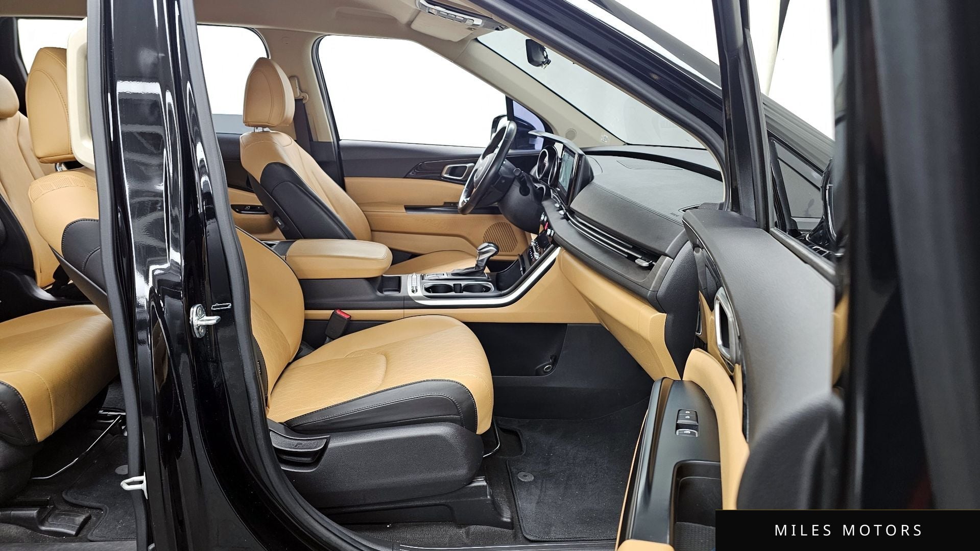 Kia Carnival 2023 — миниатюра 11