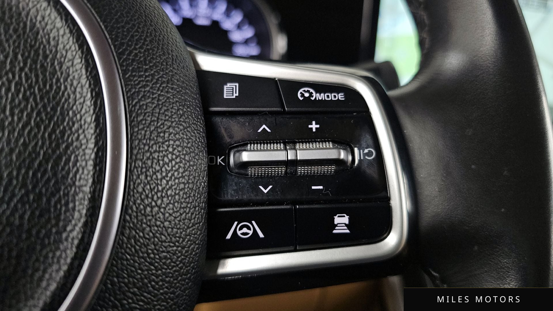 Kia Carnival 2023 — миниатюра 18