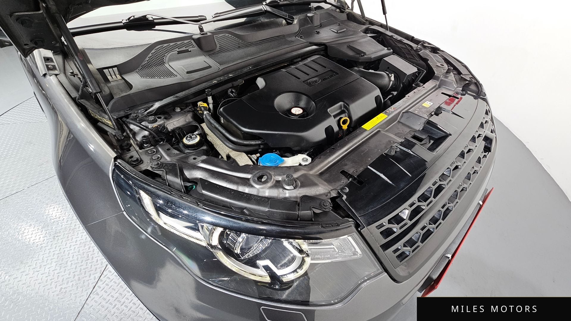 Land Rover Discovery Sport 2017 — миниатюра 6