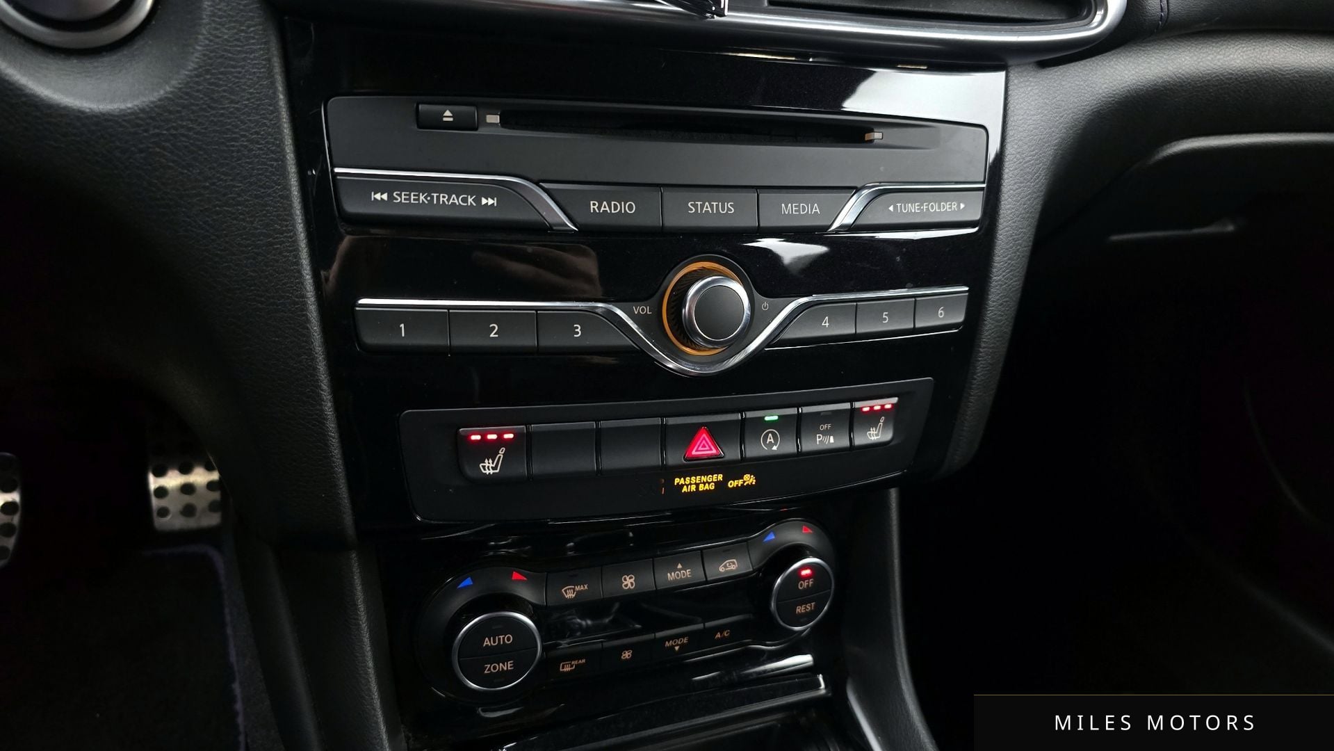 Infiniti Q30 2017 — миниатюра 17
