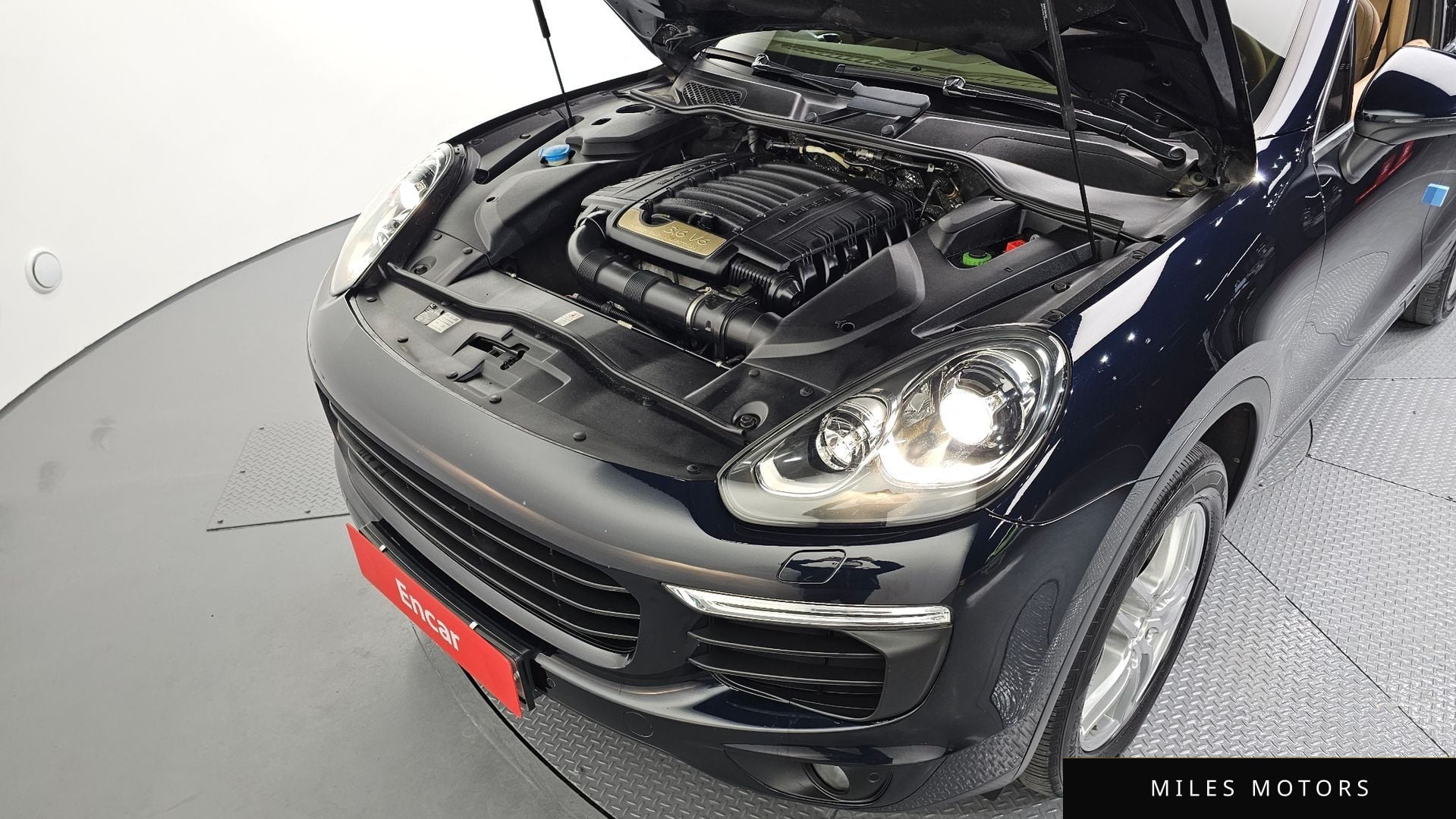 Porsche Cayenne 2016 — миниатюра 6