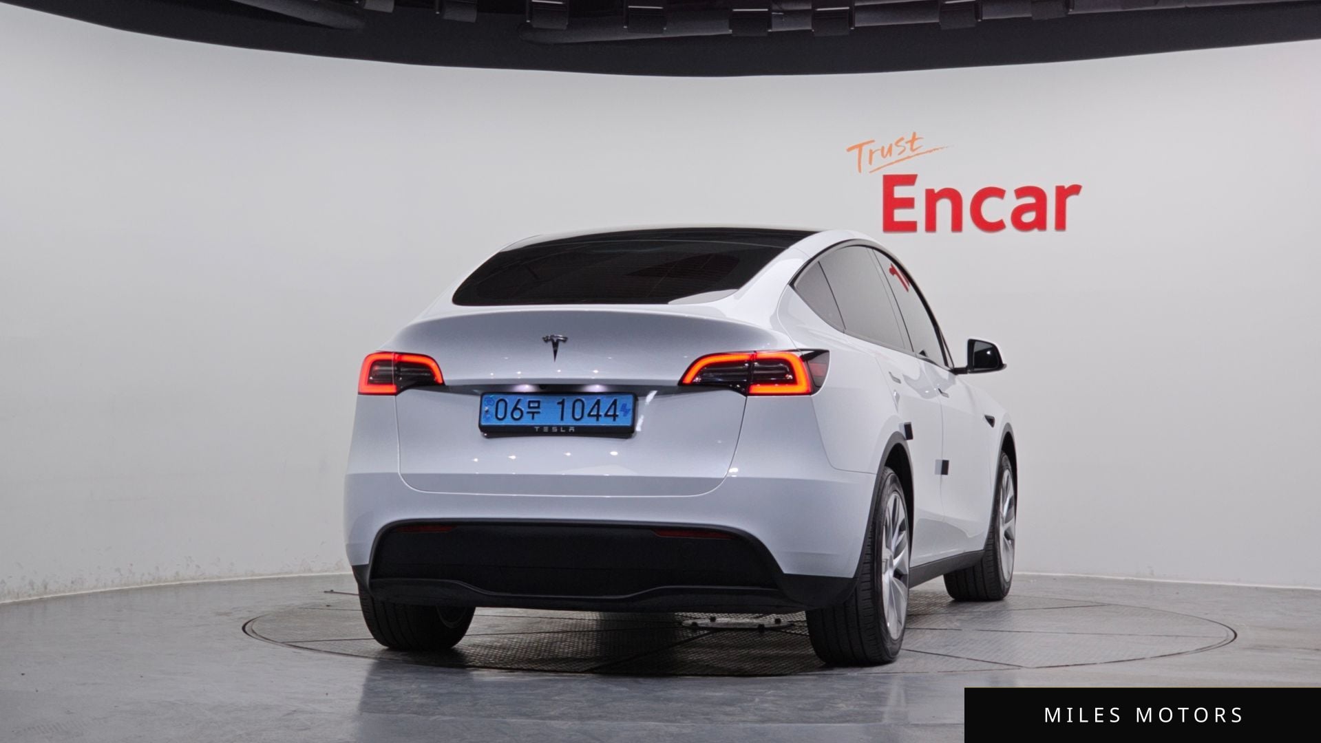 Tesla 모델 Y 2024 — миниатюра 4