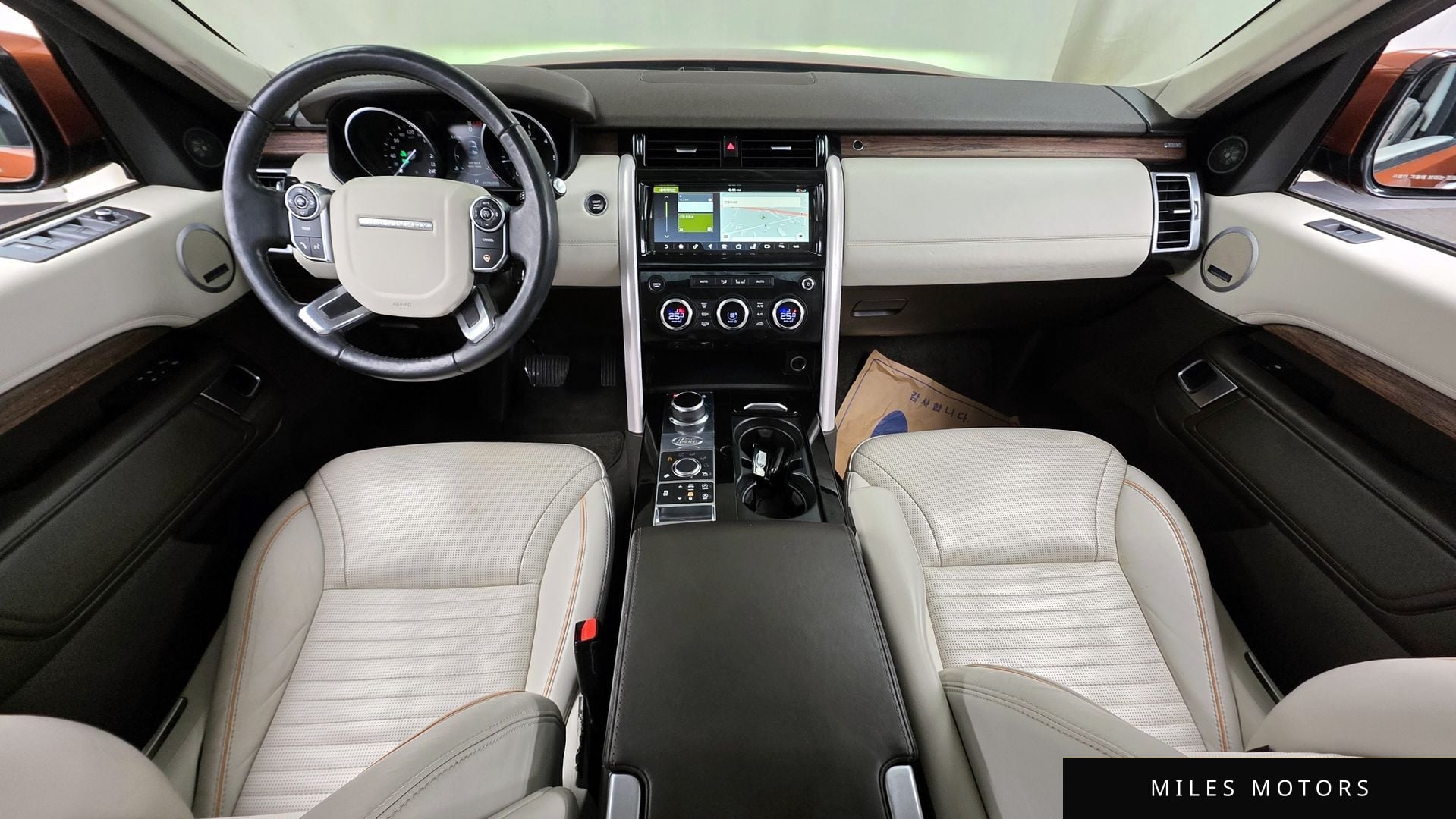 Land Rover Discovery 2017 — миниатюра 7