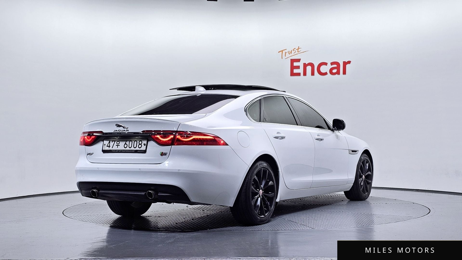 Jaguar XF (X260) 2018 — миниатюра 2