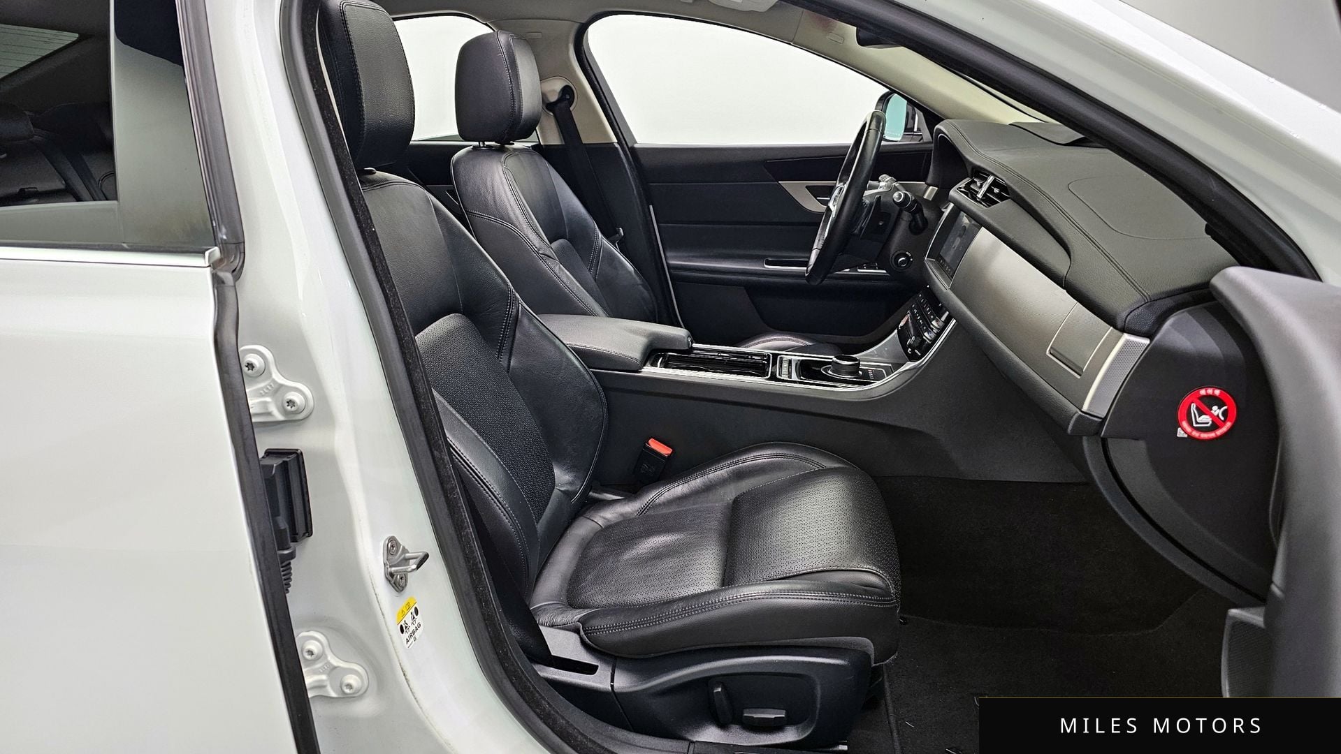 Jaguar XF (X260) 2018 — миниатюра 10