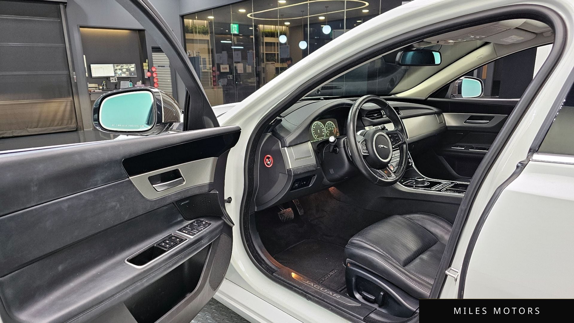 Jaguar XF (X260) 2018 — миниатюра 11