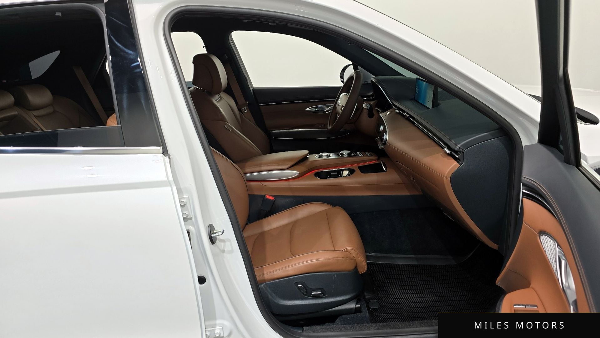 Genesis GV70 2023 — миниатюра 11
