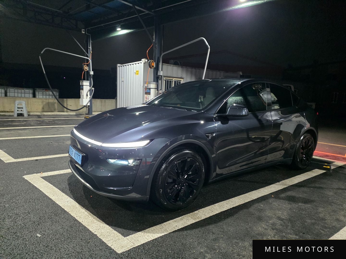 Tesla Model Y 2025 — миниатюра 2