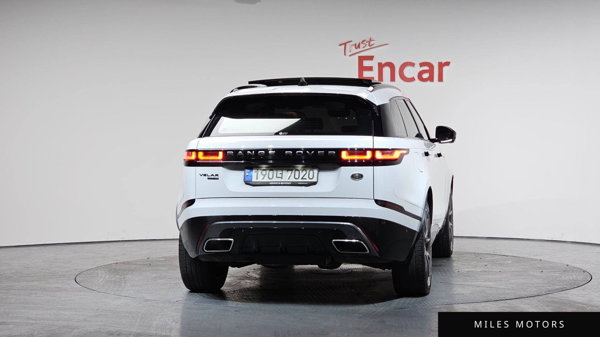 Land Rover Range Rover Velar 2021 — миниатюра 4
