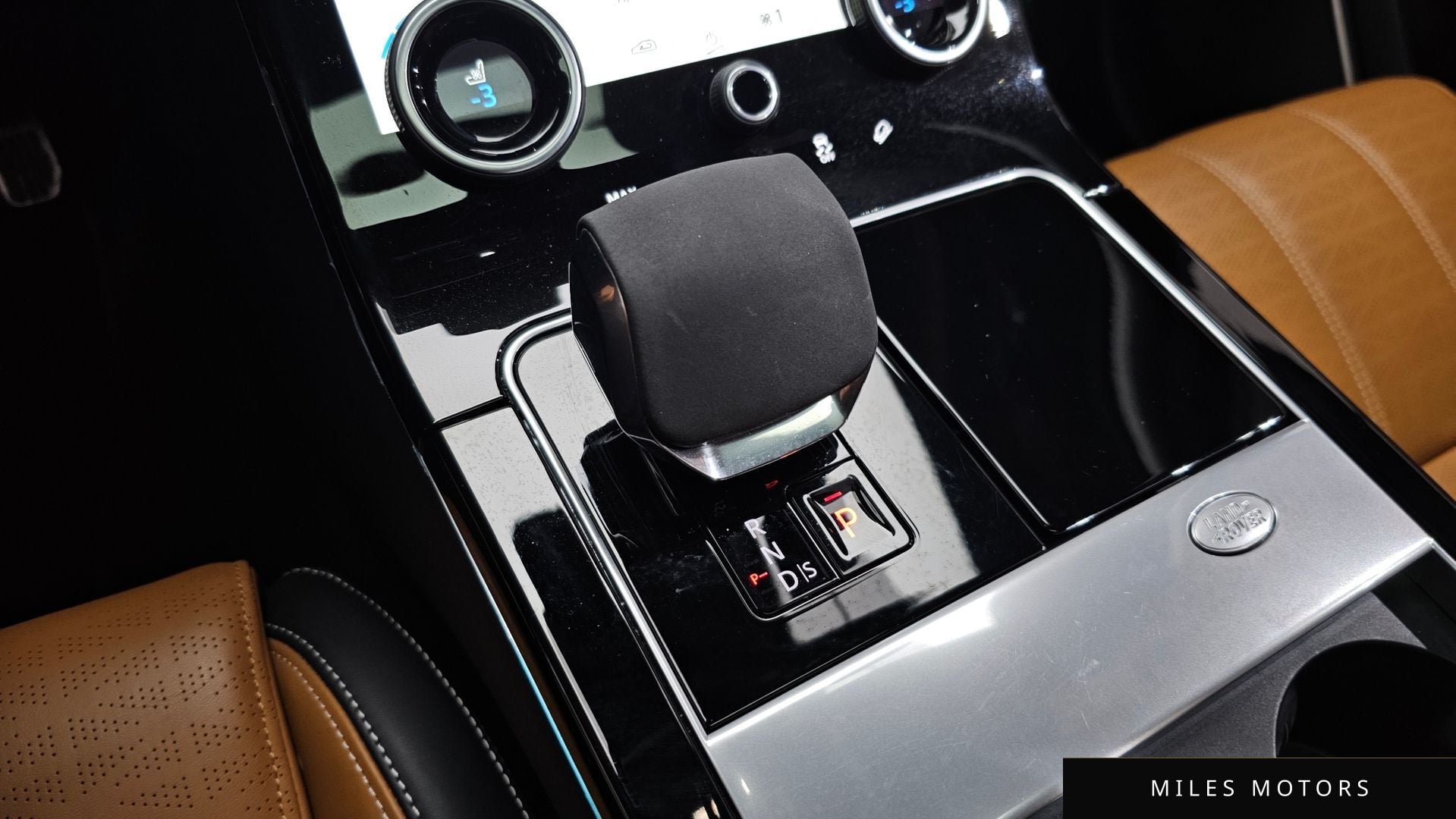 Land Rover Range Rover Velar 2021 — миниатюра 9