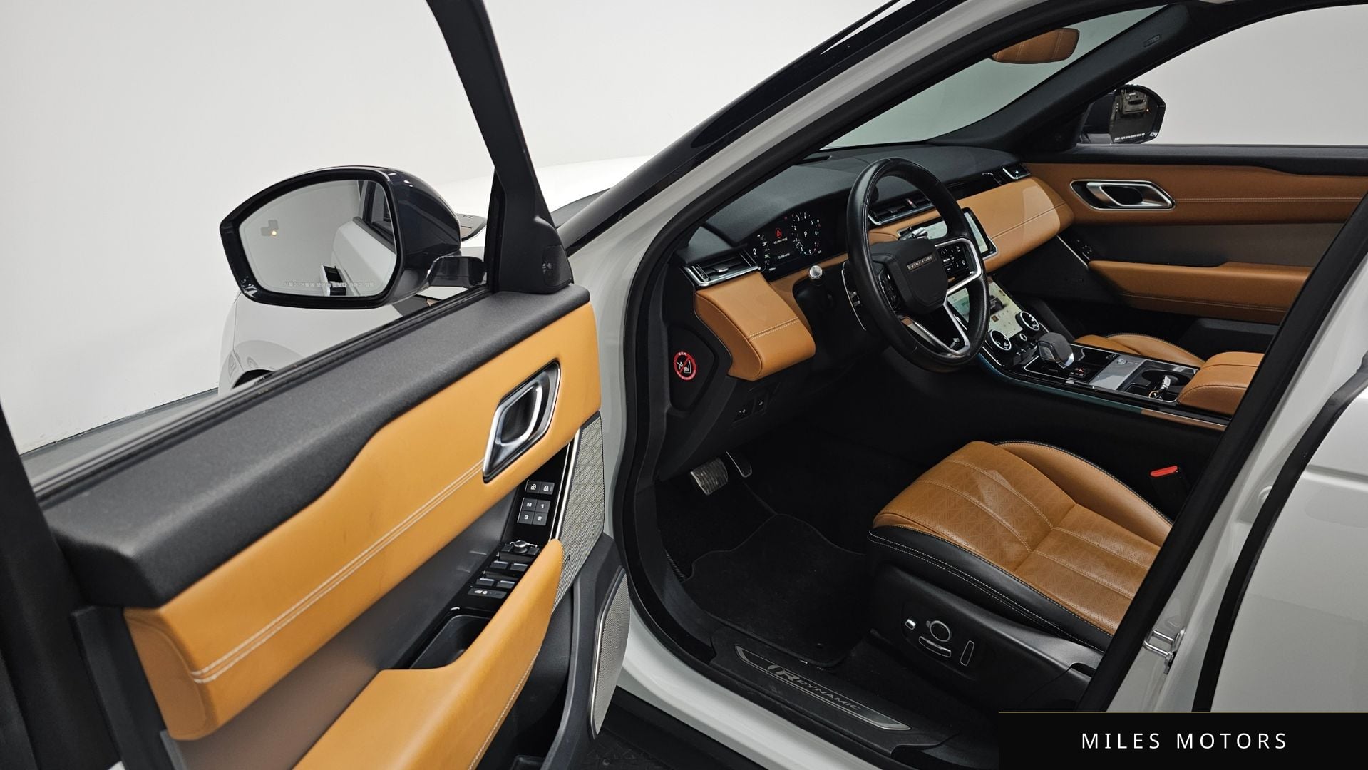 Land Rover Range Rover Velar 2021 — миниатюра 11