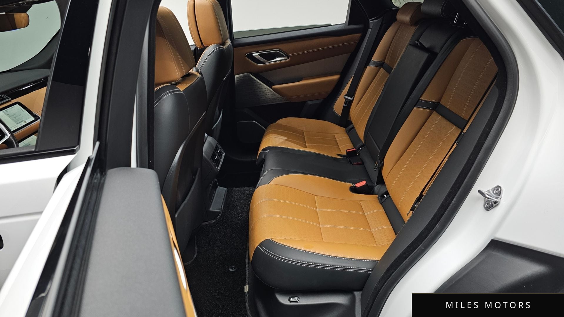Land Rover Range Rover Velar 2021 — миниатюра 12