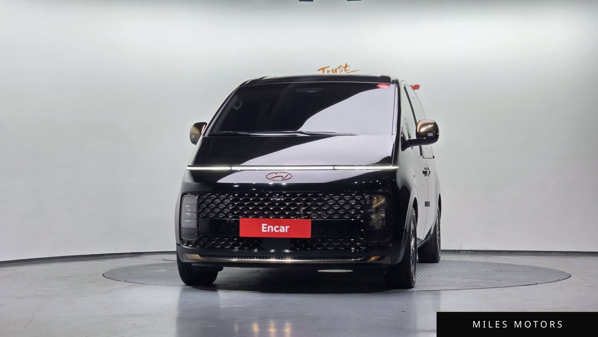 Hyundai Staria 2024 — миниатюра 3