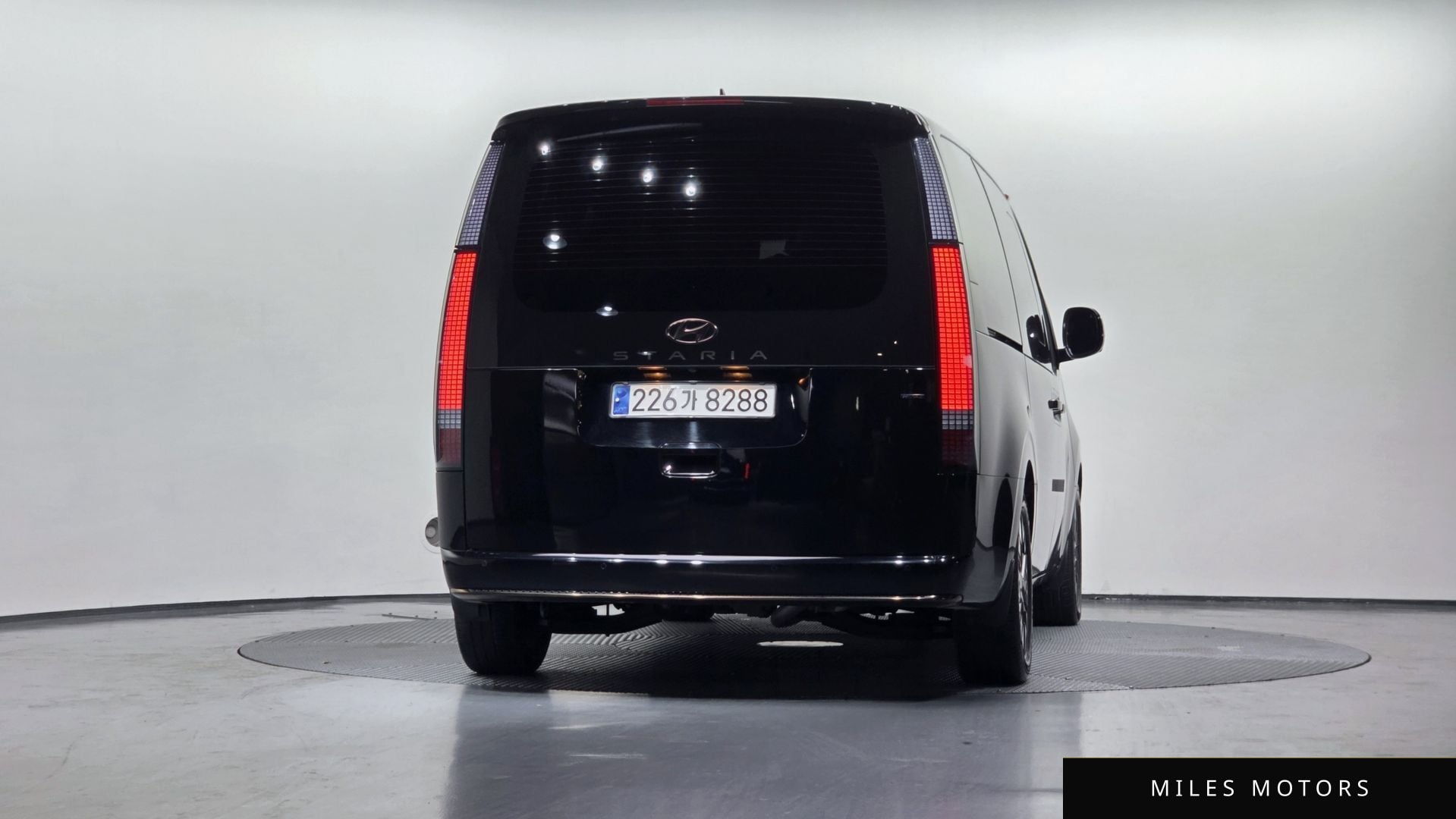 Hyundai Staria 2024 — миниатюра 4
