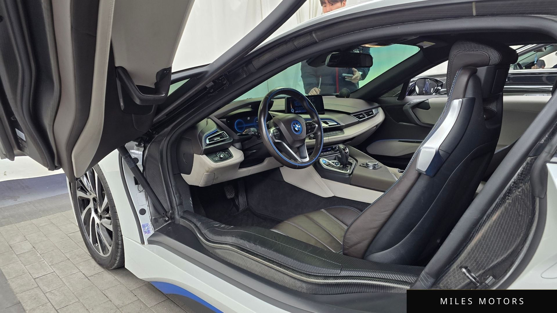 BMW i8 2016 — миниатюра 10