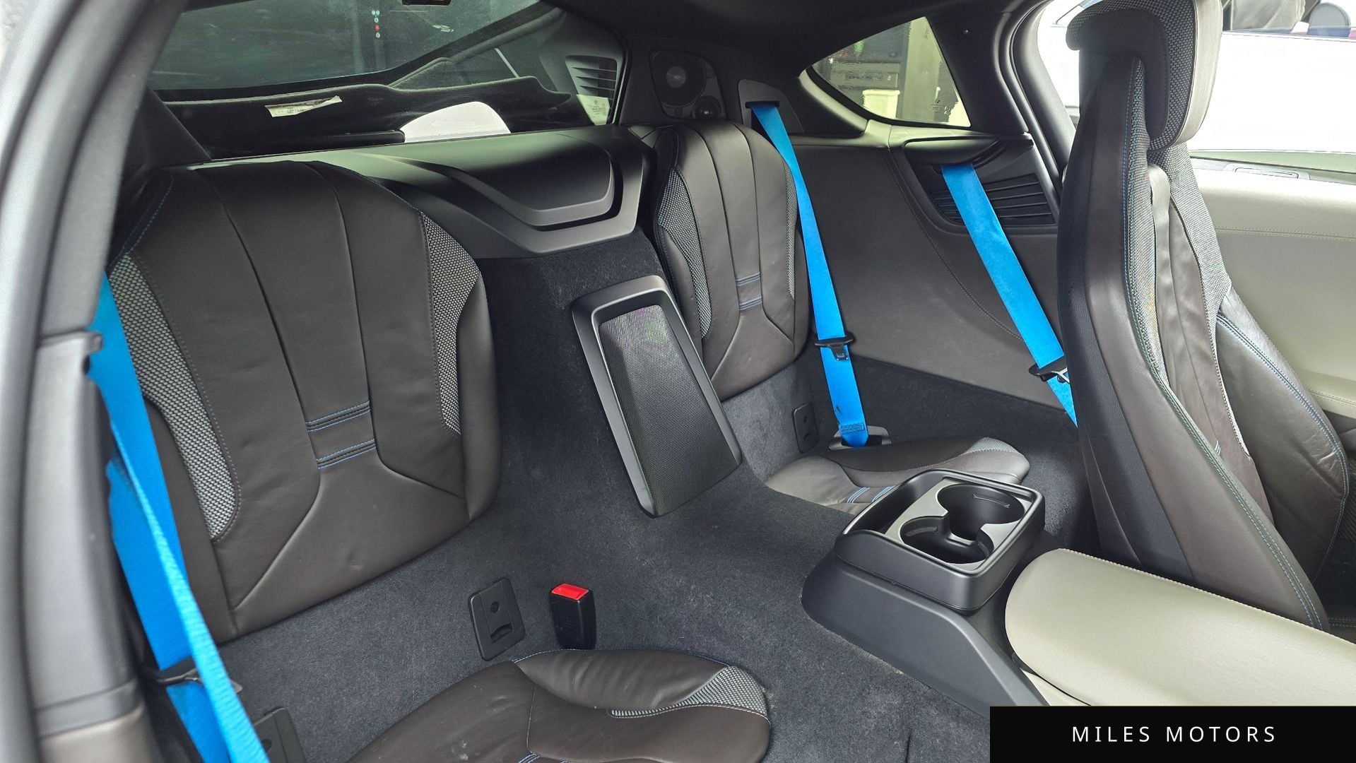 BMW i8 2016 — миниатюра 12