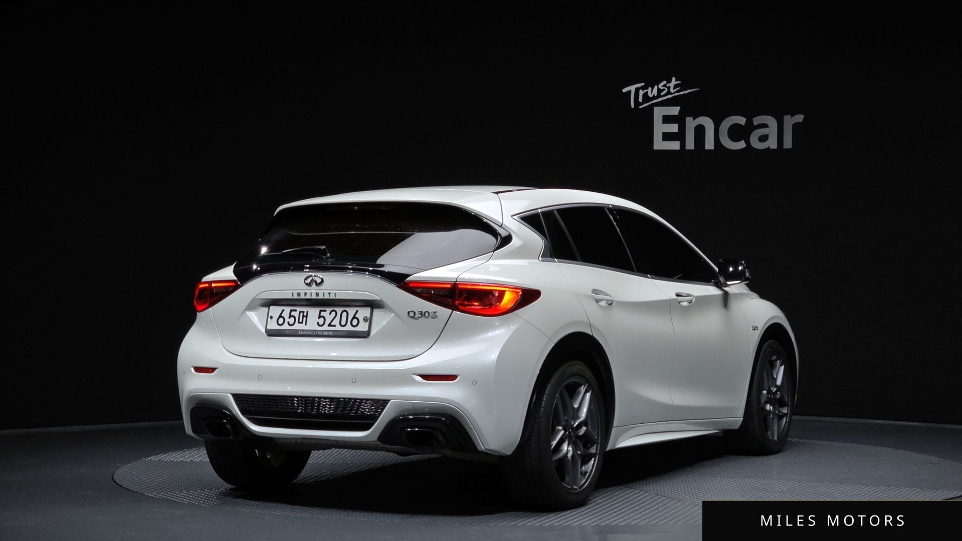Infiniti Q30 2017 — миниатюра 2