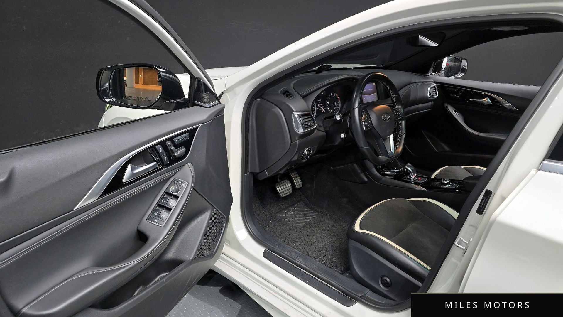 Infiniti Q30 2017 — миниатюра 10