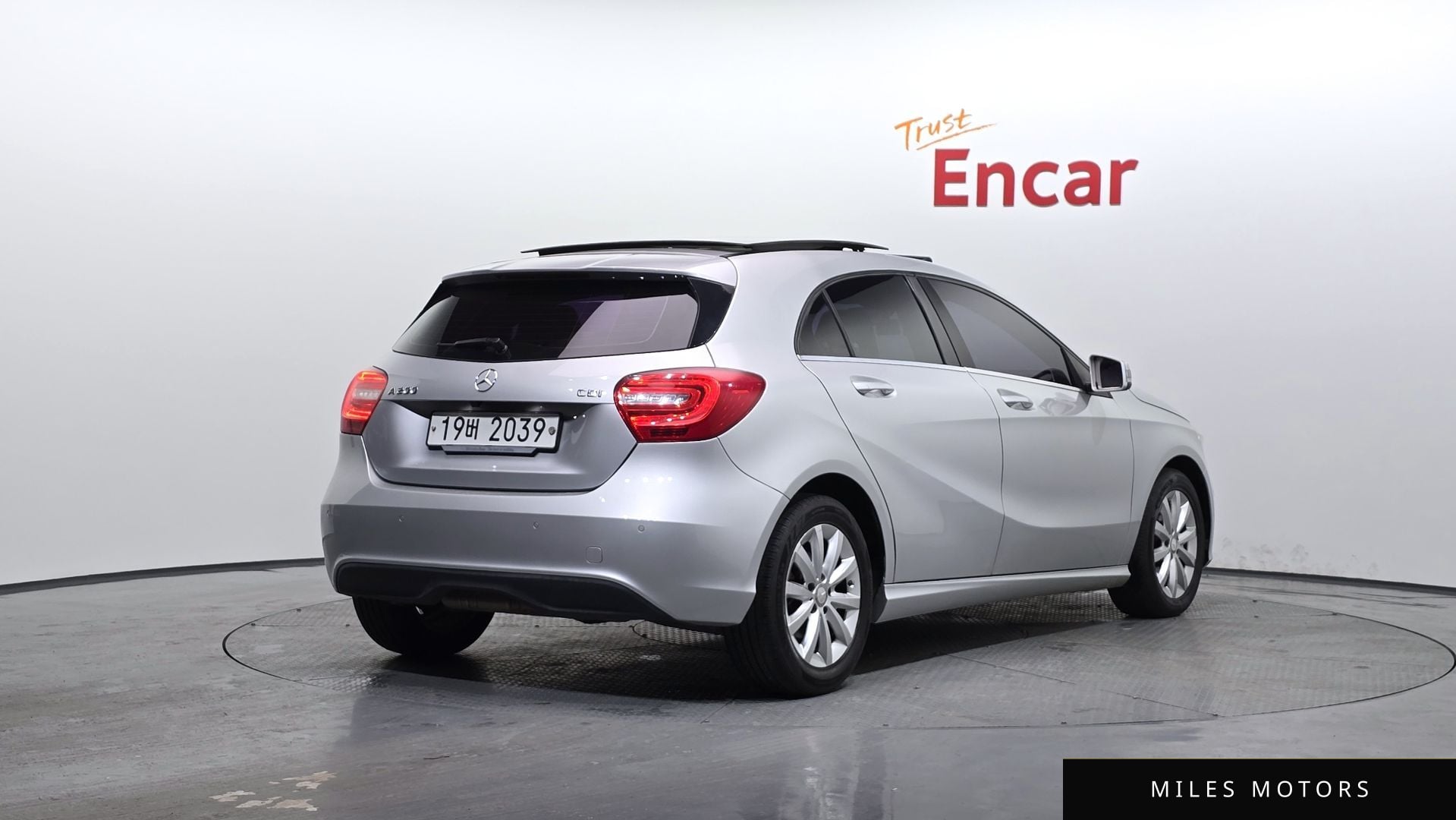 Mercedes-Benz A-Class W176 2015 — миниатюра 2