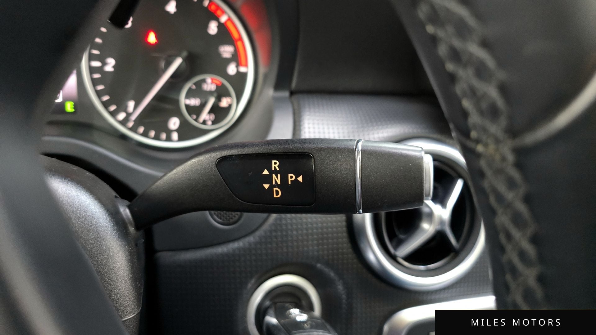 Mercedes-Benz A-Class W176 2015 — миниатюра 9