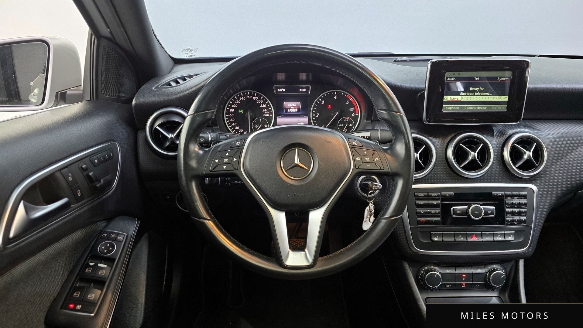 Mercedes-Benz A-Class W176 2015 — миниатюра 13