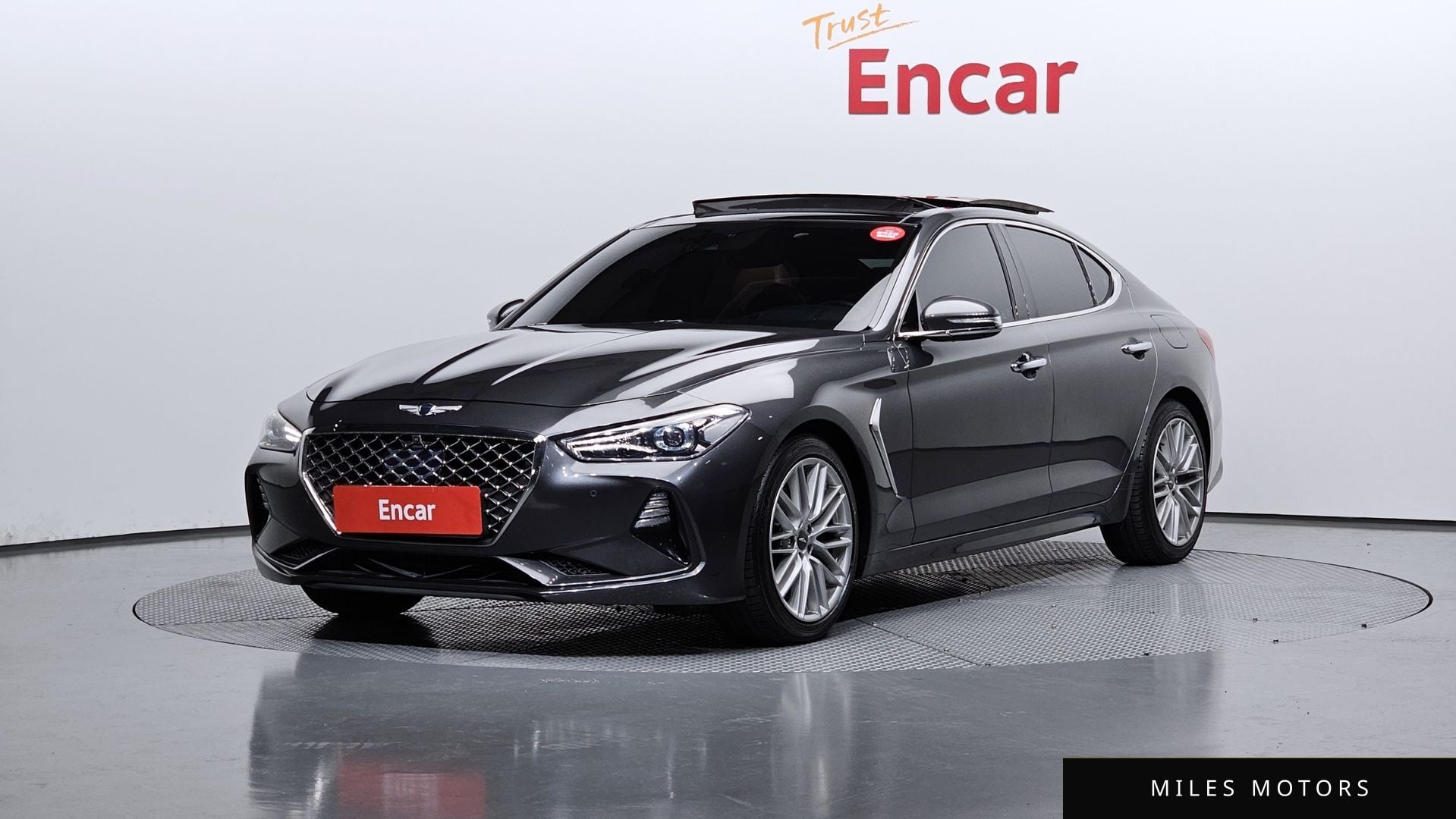 Genesis G70 2019 — фото 1 из 12