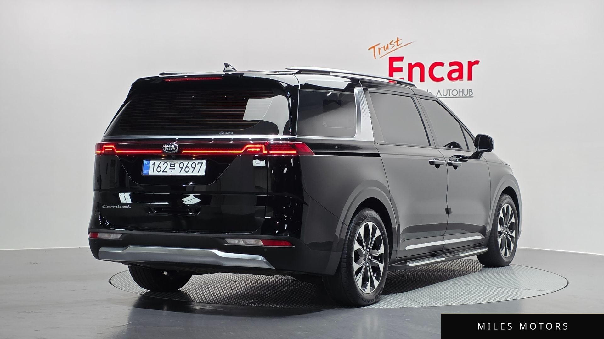 Kia Carnival 2021 — миниатюра 2