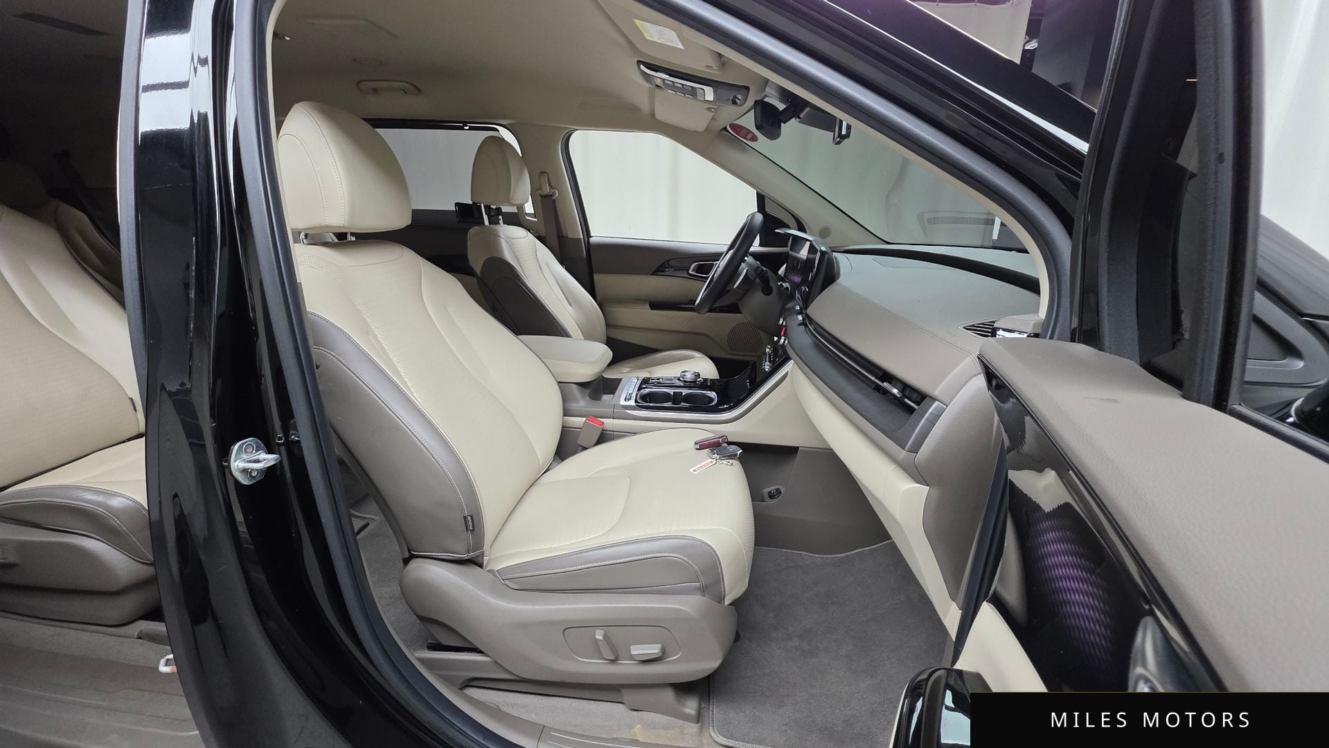 Kia Carnival 2021 — миниатюра 10