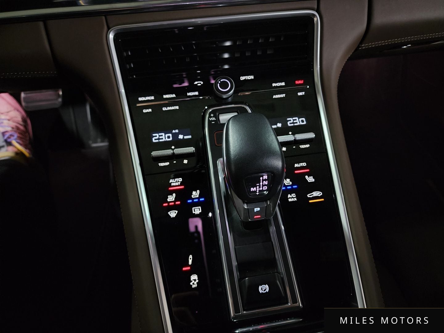 Porsche Panamera 2020 — миниатюра 8