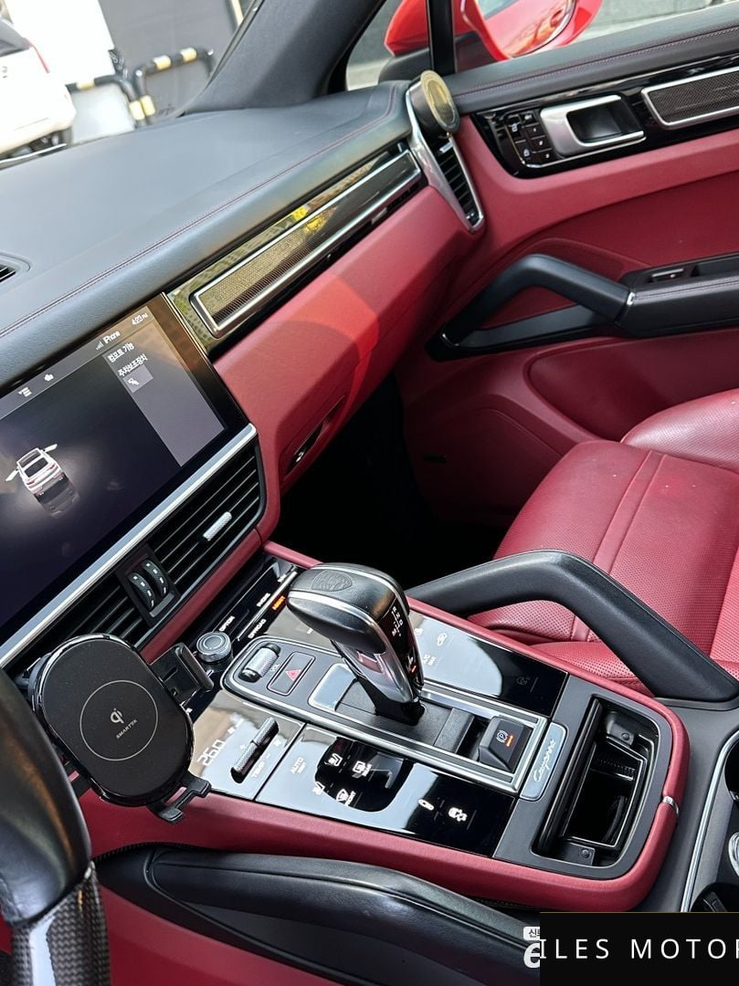 Porsche Cayenne 2020 — миниатюра 12