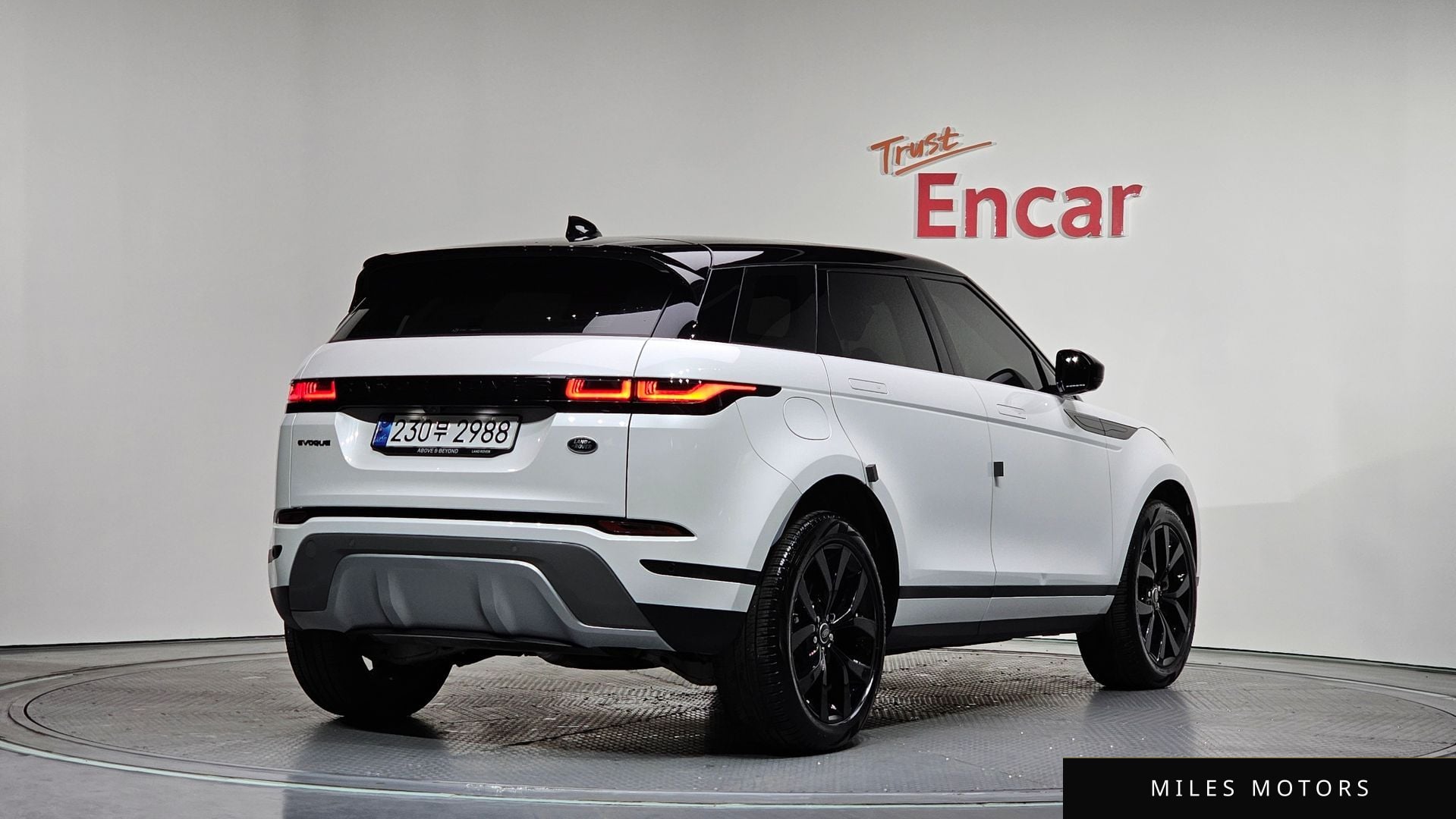 Land Rover Range Rover Evoque 2023 — миниатюра 2