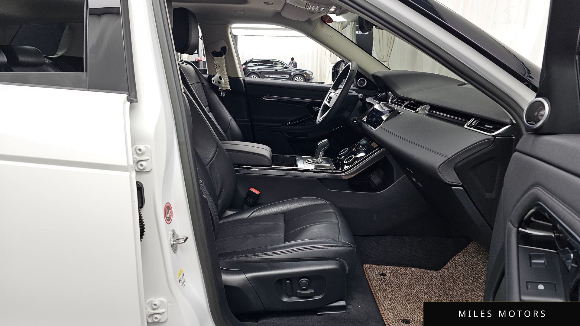 Land Rover Range Rover Evoque 2023 — миниатюра 11